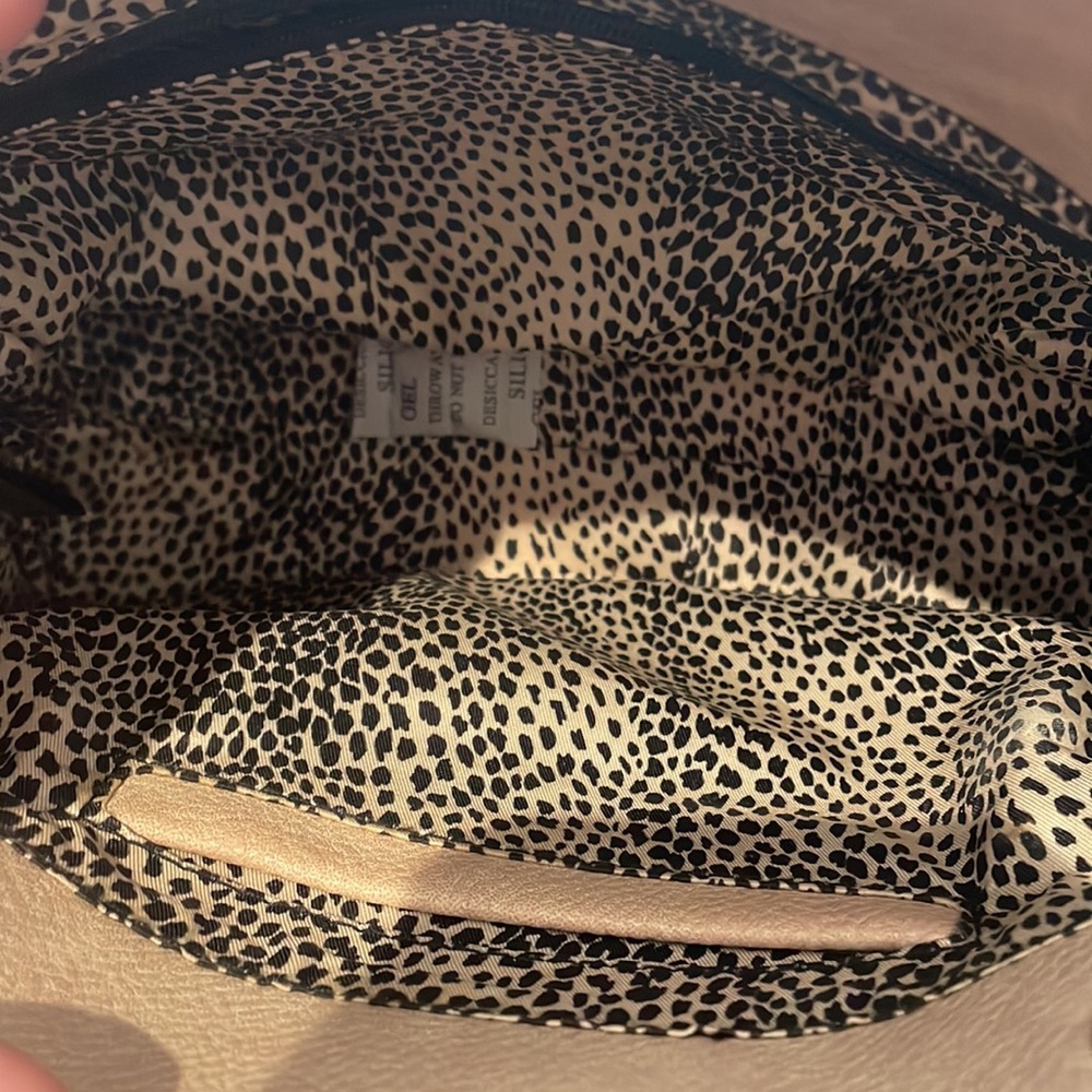 Pink purse - Picture 2 of 4